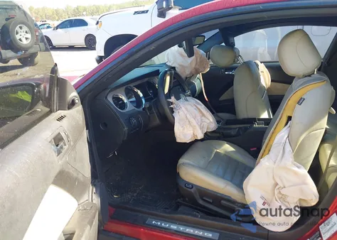 2012 Ford Mustang V6 Premium z USA, uszkodzony, nr VIN 1ZVBP8AM5C5252237